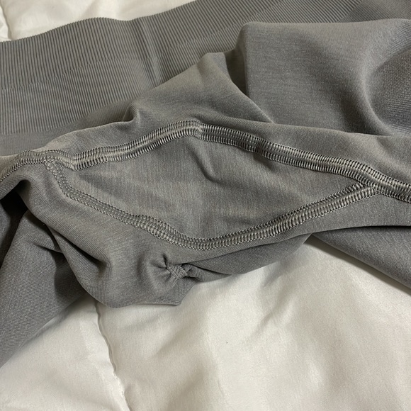 Medium grey alphalete amplify leggings - Picture 5 of 6